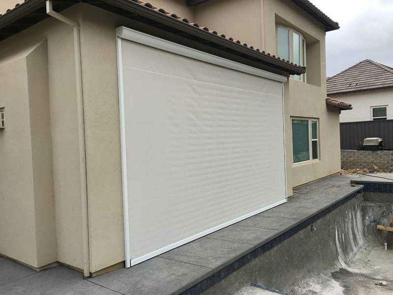 Closed Screen on Garage of home